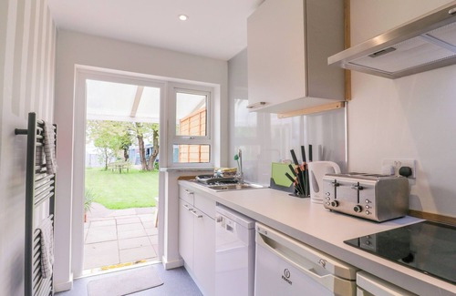 Thorrington Cabaña | THE ANNEX, romantic, with a garden in Thorrington