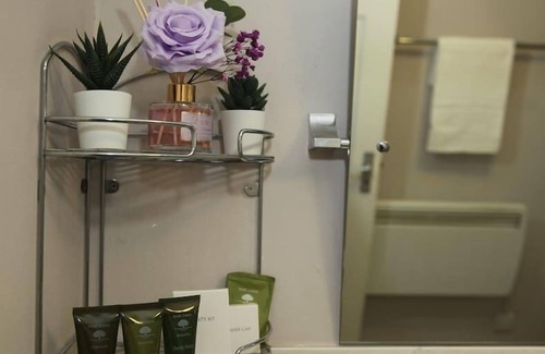 Runnymede Cabina | The Annexe at Thorpe