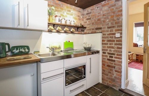 Fulmodeston Cabaña | THE ANNEXE, pet friendly, with a garden in Fakenham