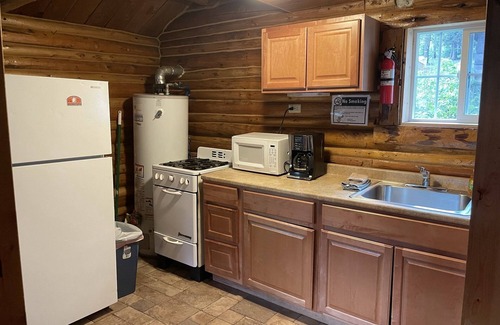 Cooke City-Silver Gate Cabina | The Antler Cozy Cabin! Cooke City, at the entrance of Yellowstone's NE Gate and Lamar Valley