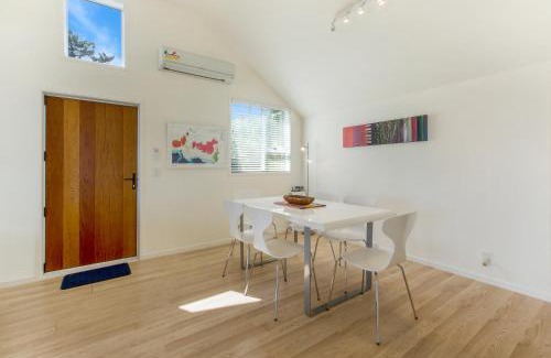 Waiheke Island Villa | The Apartment at Palm Beach by Waiheke Unlimited