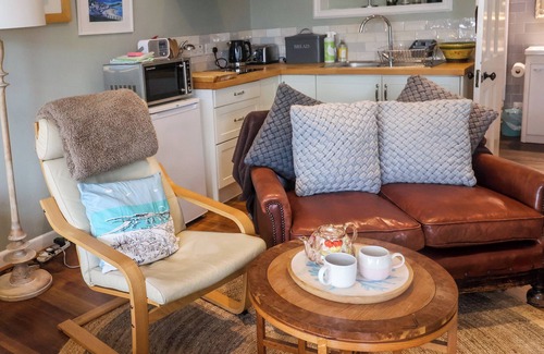 Lyme Regis Cabaña | The Apartment at Queen Anne's Lodge