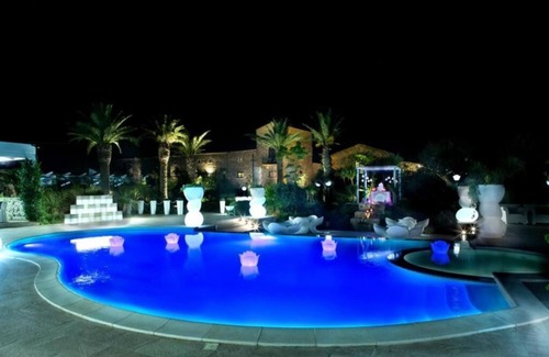 Partinico Apartamento | The apartments are joined by two elegant and romantic suites.