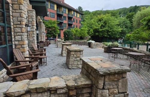 Vernon Apartamento | The Appalachian Hotel at Mountain Creek Resort - Pool, Hot Tub & Sauna