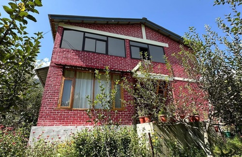 Manali Villa | The Apple Hut