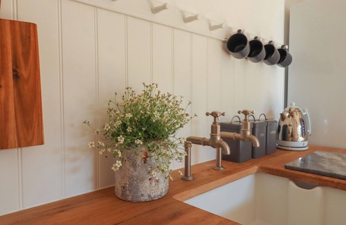 Thorverton Cabaña | The Apple Shed