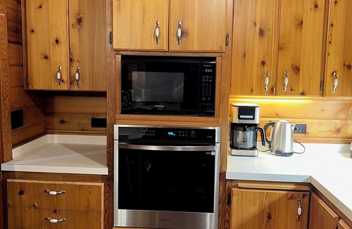Quadra Island Casa | The April Point Harbour House BC approved accommodation on waterfront
