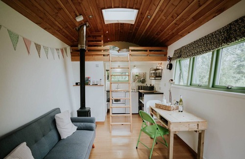 Camborne Cabina | 'The Arc' Self-contained eco hut, Nr St Ives, Cornwall