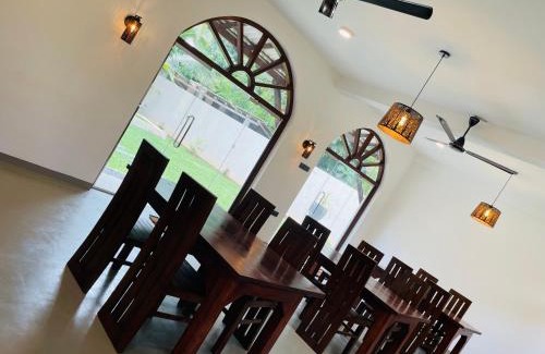 Habaraduwa Casa | The Arch View