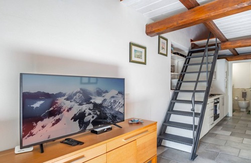 Arcola Apartamento | The Arcolan Cottage! Your Medieval Getaway x4