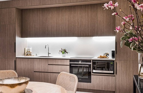 Coogee Apartamento | The Arden 2. Coogee. New Peaceful Spacious Garden Apartment, Meters to Beach