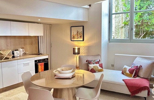 Nimes City Centre Casa | The Arena's Pavillon - private garden&terrace