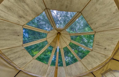 Rogersville Otro | The Aries-a stargazing, luxury glamping tent