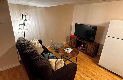 Southeast Calgary Casa | The Arizona / Nintendo Switch