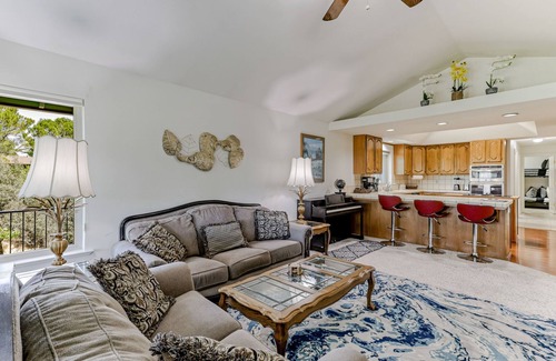 Redding Casa | The ARK Villa | MTN Views🌄 Game Room🏓 Pool🌊