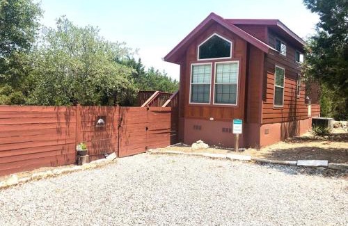 Austin Casa | The Armadillo Cabin - Cabins At Rim Rock