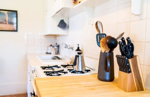 Kerrville Casa | The Arrow Inn - Dog Friendly!