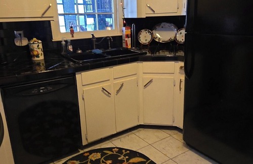 Goose Creek Casa | The Art History House, indoor heated pool, 3 bedrooms, with two kitchens