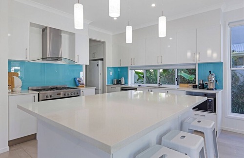 Yaroomba Casa | The Art House @ Beachside