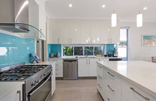 Yaroomba Casa | The Art House @ Beachside