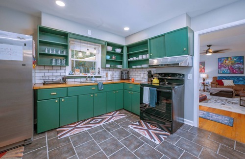 Fortson Casa | The Art House: Stylish Retreat N. Columbus. Perfect for Ft Benning celebrations!