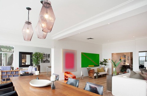 Bellevue Hill Casa | The Art House with Stunning Views