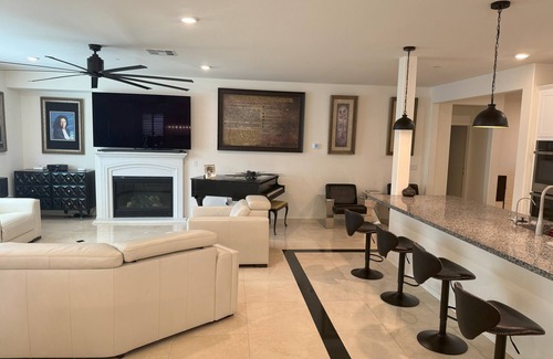 Sun City Casa | The Art of Sophisticated Elegance in Menifee:Luxury Living w/ Separate Gen Suite