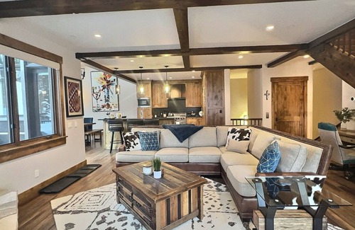 Copper Mountain Cabina | The Artisan Lodge ⛷ Ski In/Out 🔱 Gated ♨️ Rooftop Spa $0 Cleaning & Pet Fee