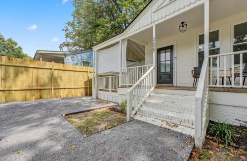 North Charleston Casa | The Artist Finesse & Fun 2 bedroom