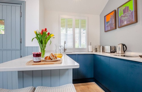 Dorking Casa | The Artist's Studio - Dorking