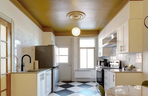 Hochelaga Apartamento | The Artist | Subway nearby | Parking ($)