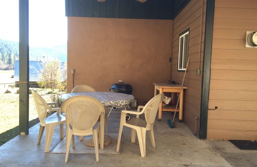 Douglas City Casa | The Arttus Ranch for fishing on the Trinity River