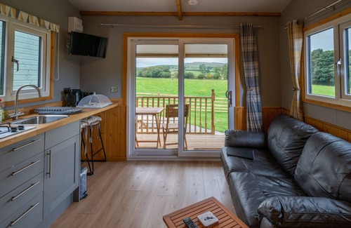 Kirkby Stephen Cabina | The Ash Shepod - Smardale Mill - Fabulous glamping pod/shepherds hut, sleeps 4 guests in 1 room