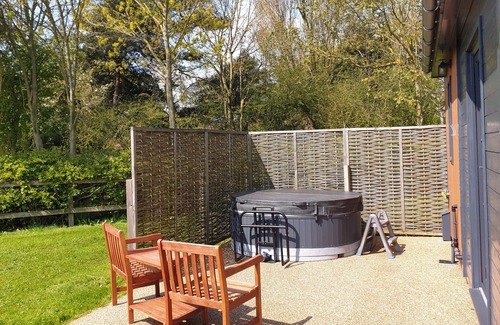 Fitling Cabina | THE ASHRAM, pet friendly, character holiday cottage in Burton Pidsea