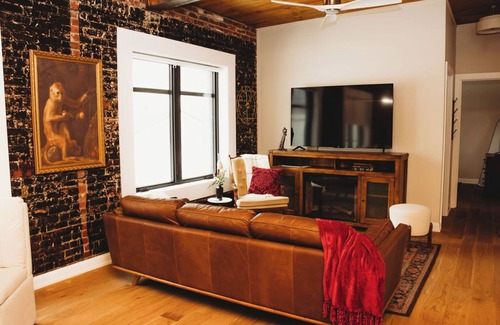 Leitchfield Apartamento | The Ashton is a 1 bed/1 bath open concept apartment.