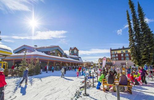 Big White Ski Resort Chalet De Esquí | The Aspens 5 w/Hot Tub