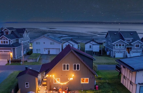Clinton Casa | The Atlas - Sauna and Beach Access