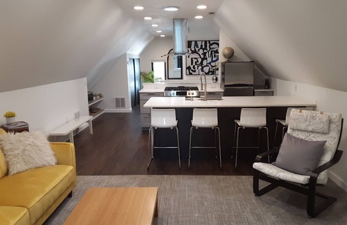 Omaha Casa | The "ATTIC" at Westchester 1 bed apartment