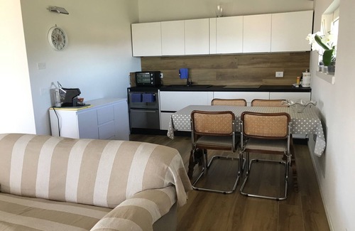 Albisano Apartamento | El ático de Villa Ca ’Bianca 16