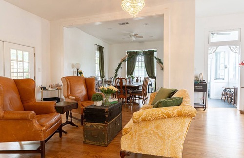 Spring Hotel | The August Inn