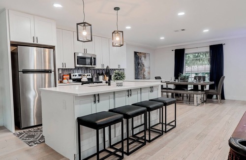 University Hills Casa | The Austin Hideaway Hot Tub and Firepit