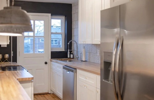Grandview Heights Casa | The Avalon (D)- King Bed- Hot Tub- Near OSU