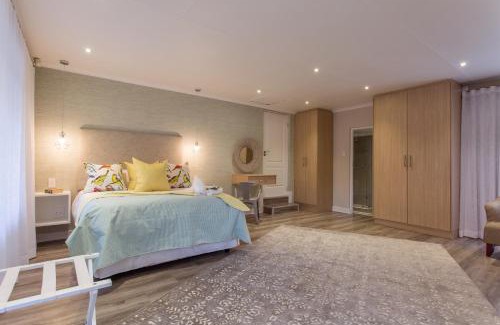 Waterkloof Glen Casa | The Aviary