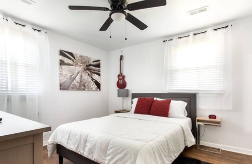 Antioch Casa | The Axe | Pet Friendly