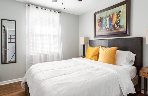 Antioch Casa | The Axe | Pet Friendly