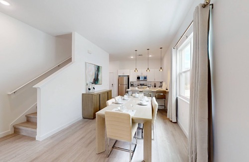 Loughman Condominio | The Azur Resort