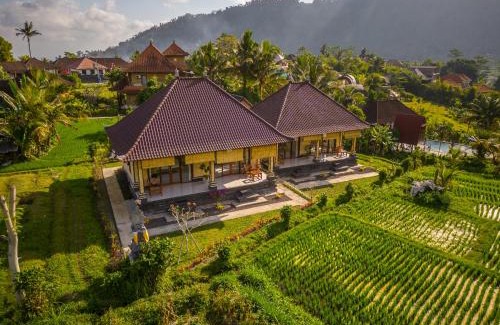 Sidemen Cabina | The babakan accommodations