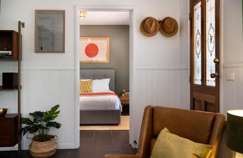 Hepburn Casa | The Bach- dog friendly with lovely bush views