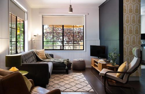 Hepburn Casa | The Bach- dog friendly with lovely bush views