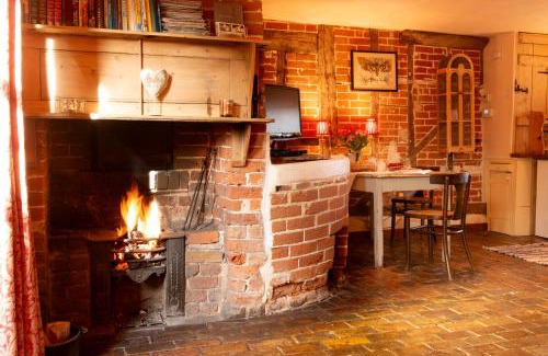Sudbury Casa | The Bakery a honeymooners favourite cosy stylish with lovely walks and pubs
